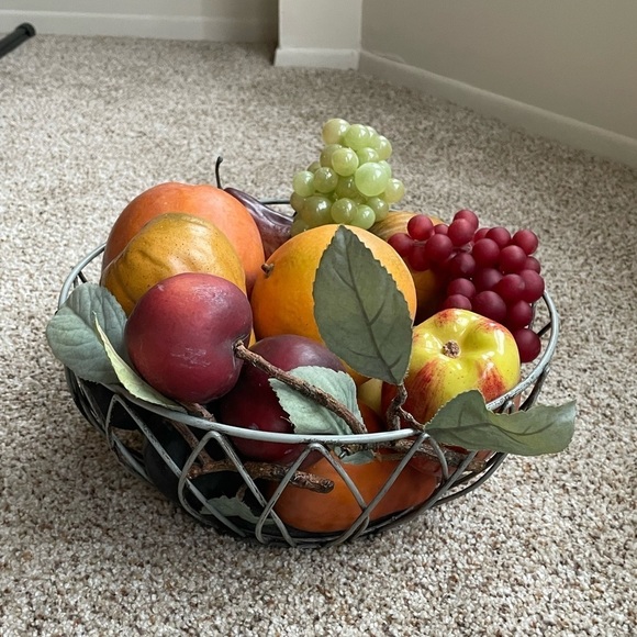 Vintage Bowl Home and Dining Decor Decorative Grapes Fruit - Picture 6 of 6